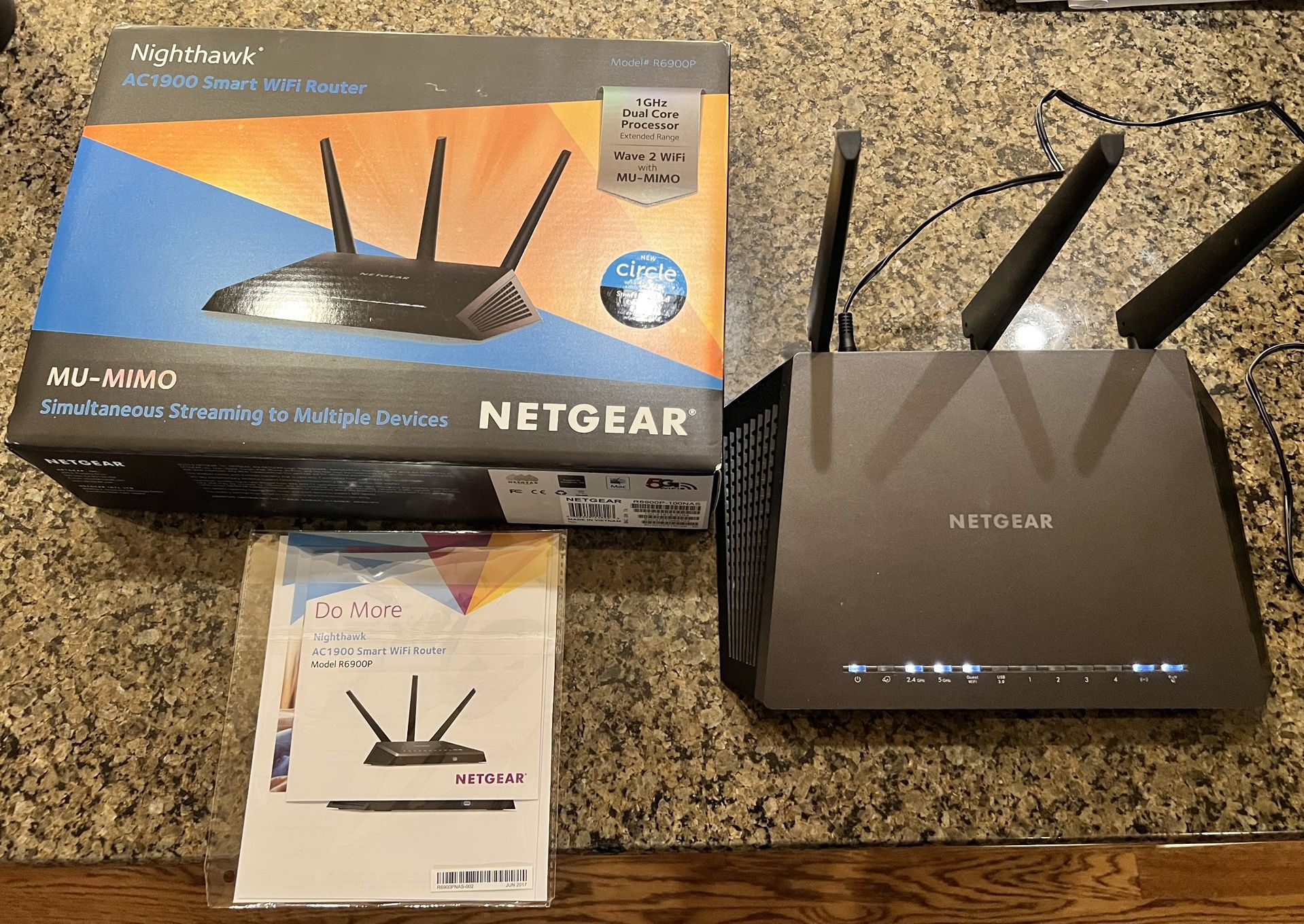 Netgear Nighthawk AC1900 Smart WiFi Router & X45 Tri-Band Extender 