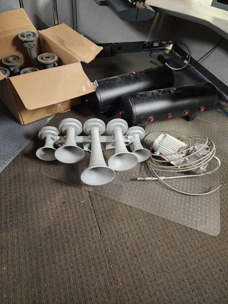 Nathan AirChime K5LA Train Horn Set.