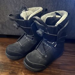 Women’s 9 Snowboard Boots