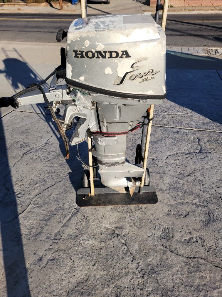 Honda 15hp 4-Stroke Outboard Motor