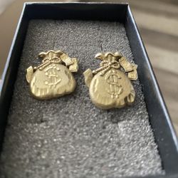 (Price Firm) Gold Money Bag 10k earrings 3.6 Grams 
