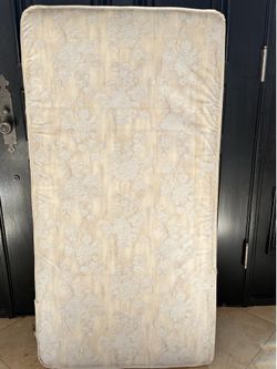 Sealy Crib / Toddler Mattress – Firm & Clean
