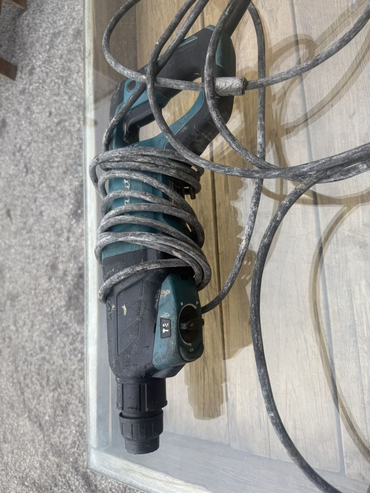 Taladro Martillo Makita 1 “