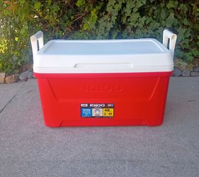 Ice Chest Cooler Excellent Condition