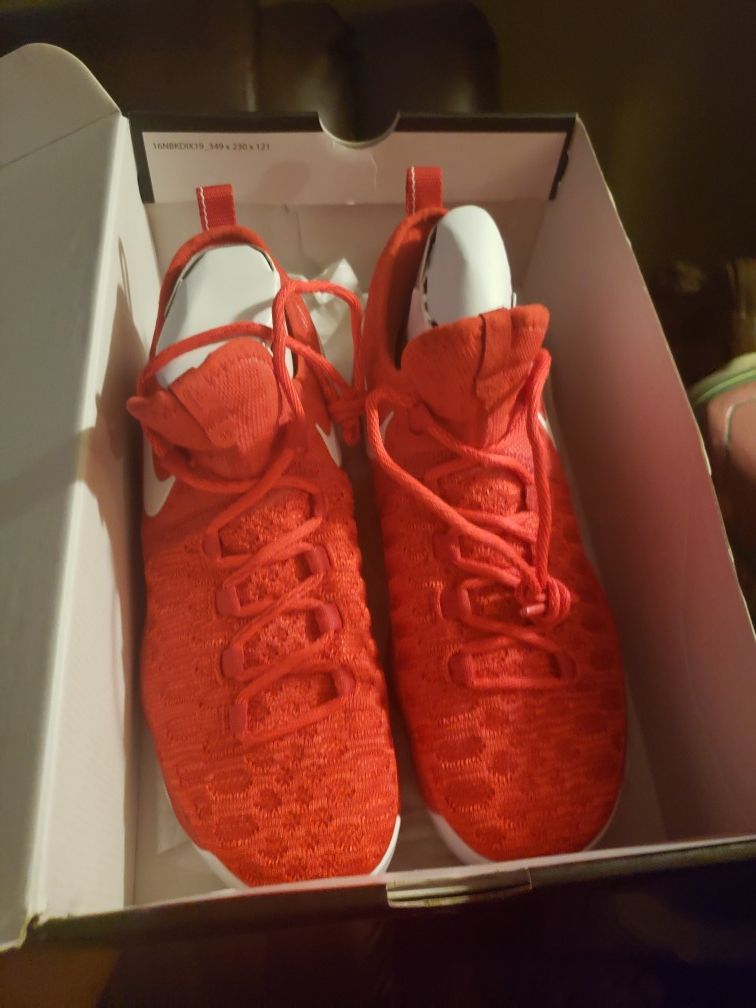 Kevin Duran zoom kD9 red size 8