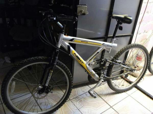 Mountain Ridge Next 2X Dual Suspension Bike/Shimano Equip.21 Speed/Near Mint.