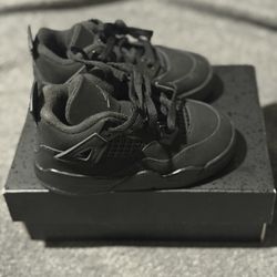 JORDAN 4s BLACK CATS