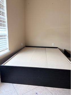 NEEDS TO GO ASAP • FULL SIZE Bedframe with Drawers