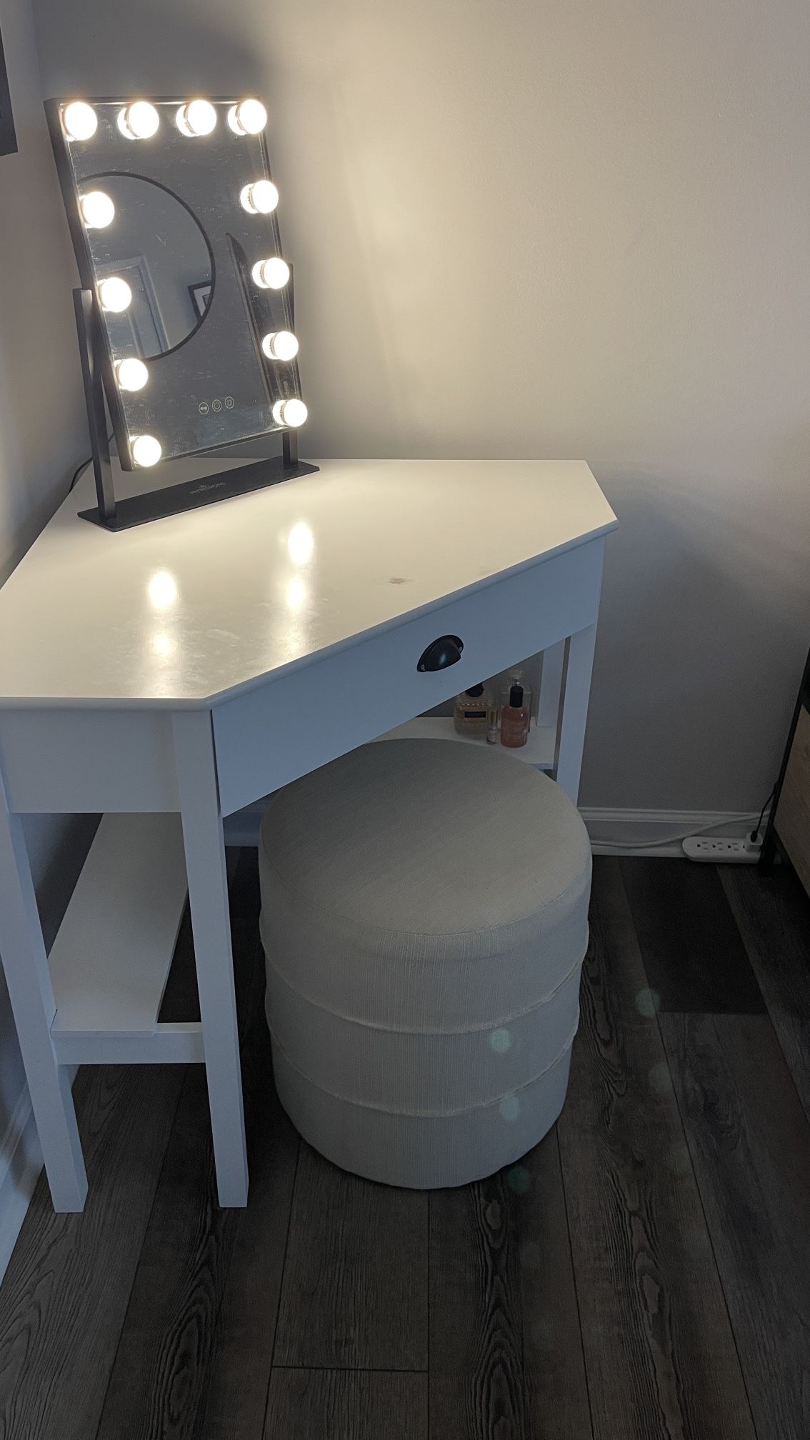 Corner Desk