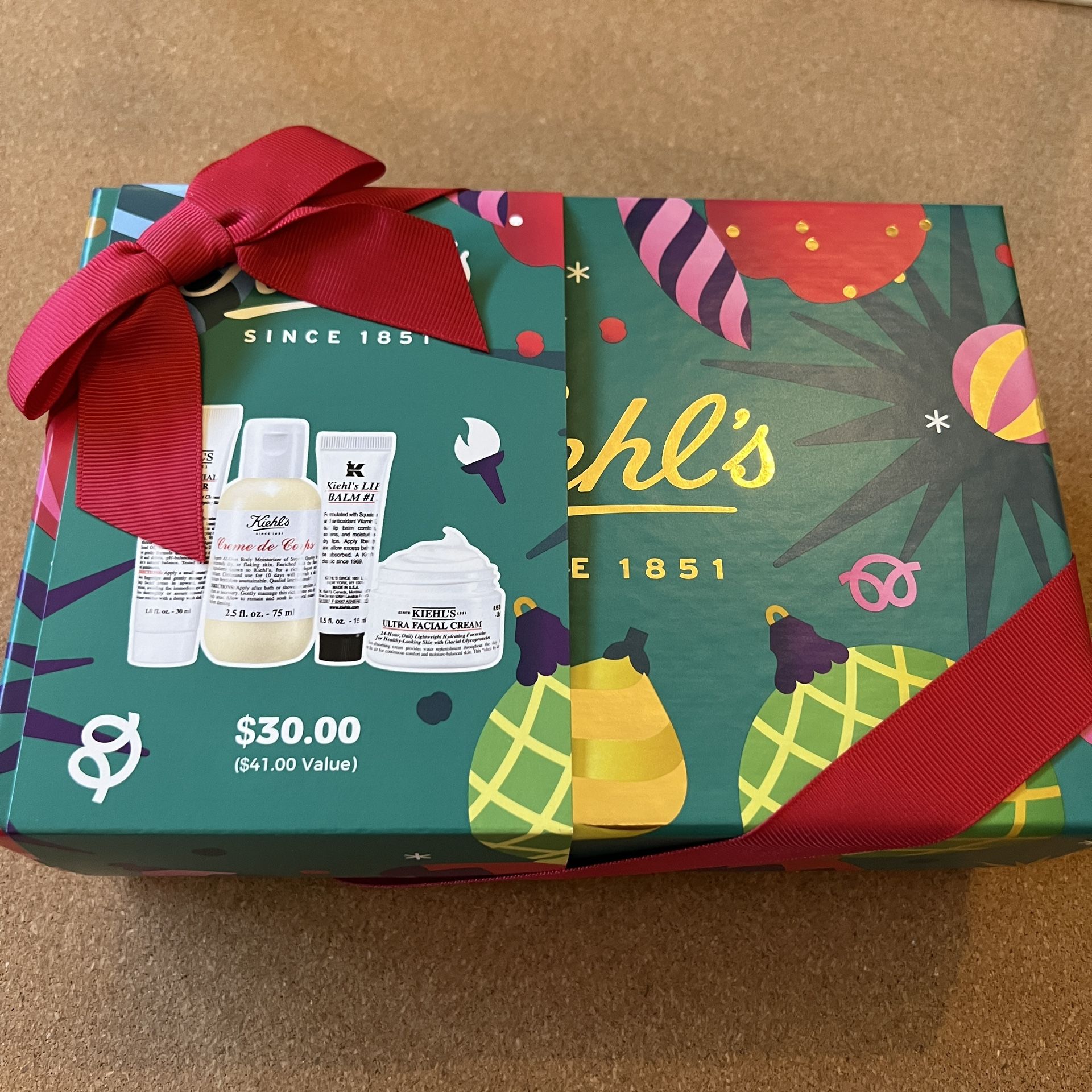 Hydration Essentials Skincare Set Size Hydration Essentials Skincare Set Ultra Facial Cleanser 30 ML DLX Creme de Corps 2.5 OZ. Ultra Facial Cream