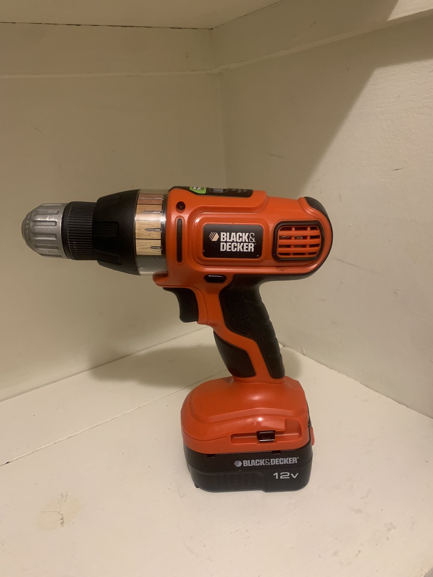 Black and Decker 12V Cordless Drill