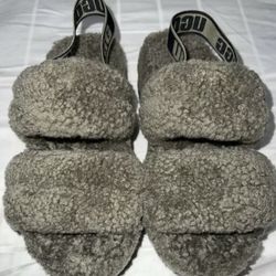 UGG Women's OH FLUFFITA Size 5