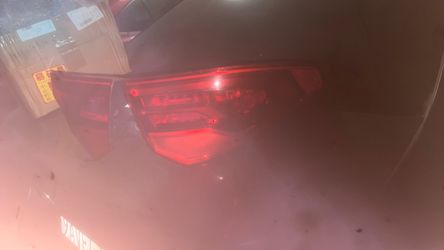2017–2020 BMW G30 Series right side and left side tail light