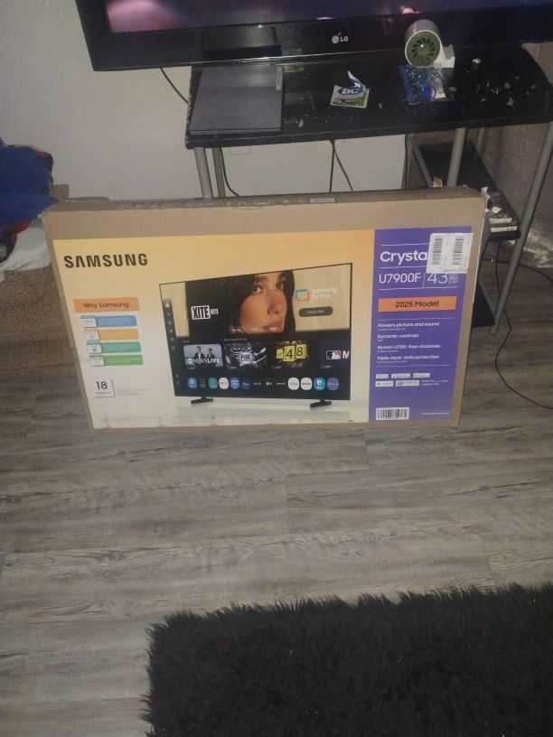 43' Samsung Smart Tv Brand New