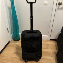 Toshiba Laptop Roller Carry On Luggage Case