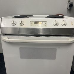 Built-in electric stove—dimensions listed in the post // Delivery available