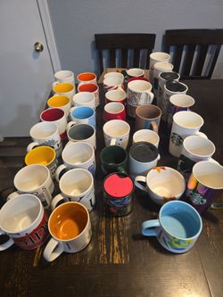 Starbucks glass ceramic mugs in great condition lot of 40
