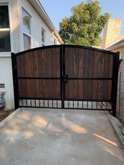 Fence and gate