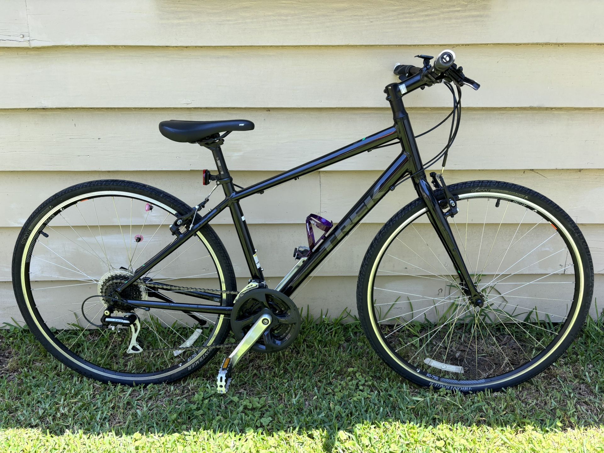 Women’s Trek FX2 Hybrid City Bike