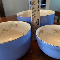 Vintage Hall and Pyrex Mixing Bowl Sets, Twin Bedskirt