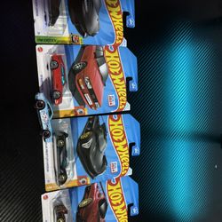 5 hot wheels (one opened)