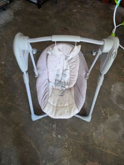 Graco Baby Swing slim spaces