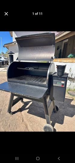 Treager Smoker With Wifi,,,comes with front table