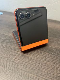 Motorola Razr 2024 unlocked 256 GB