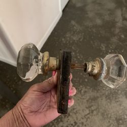 VINTAGE RHC GLASS DOOR KNOBS