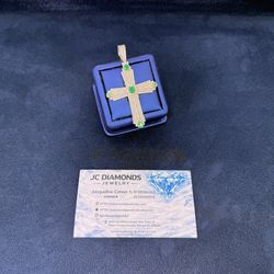 Cross Diamonds 💎 And Esmerald 10k Gold 