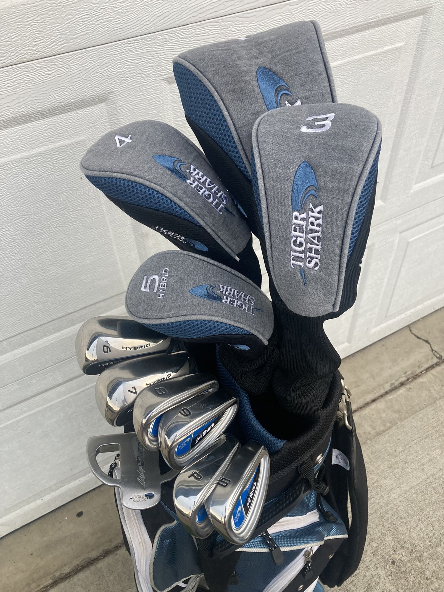 ⛳️🌸 Womens Golf Clubs And Bag. Nice!!