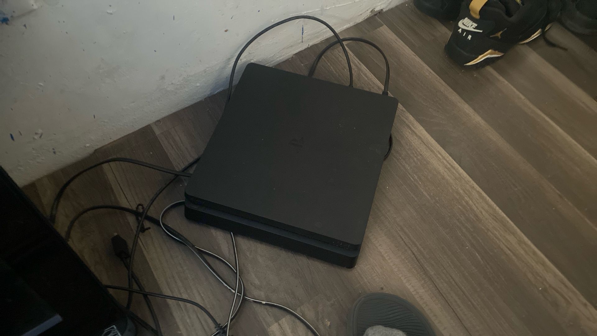 PS4 With GTA 5 And Sony Tv