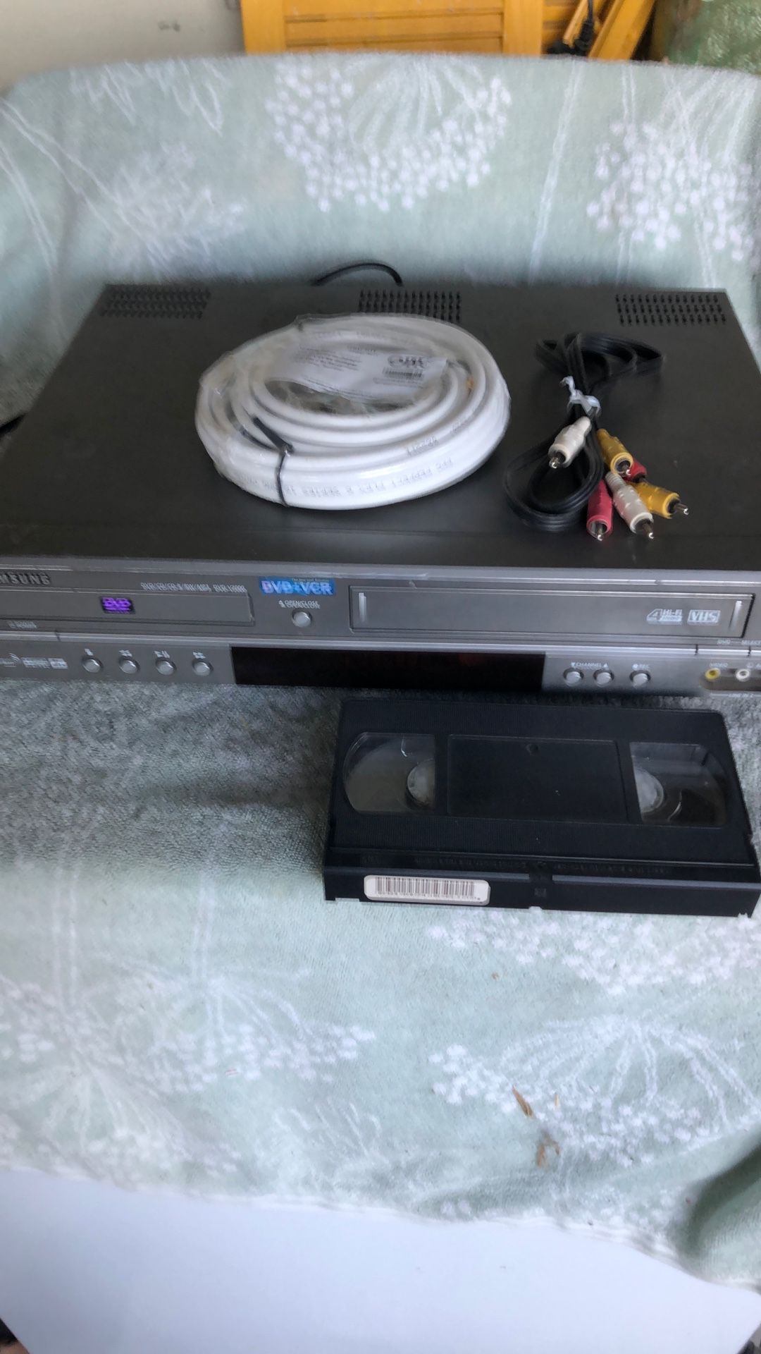 Samsung VHS/DVD Dual Deck Combo