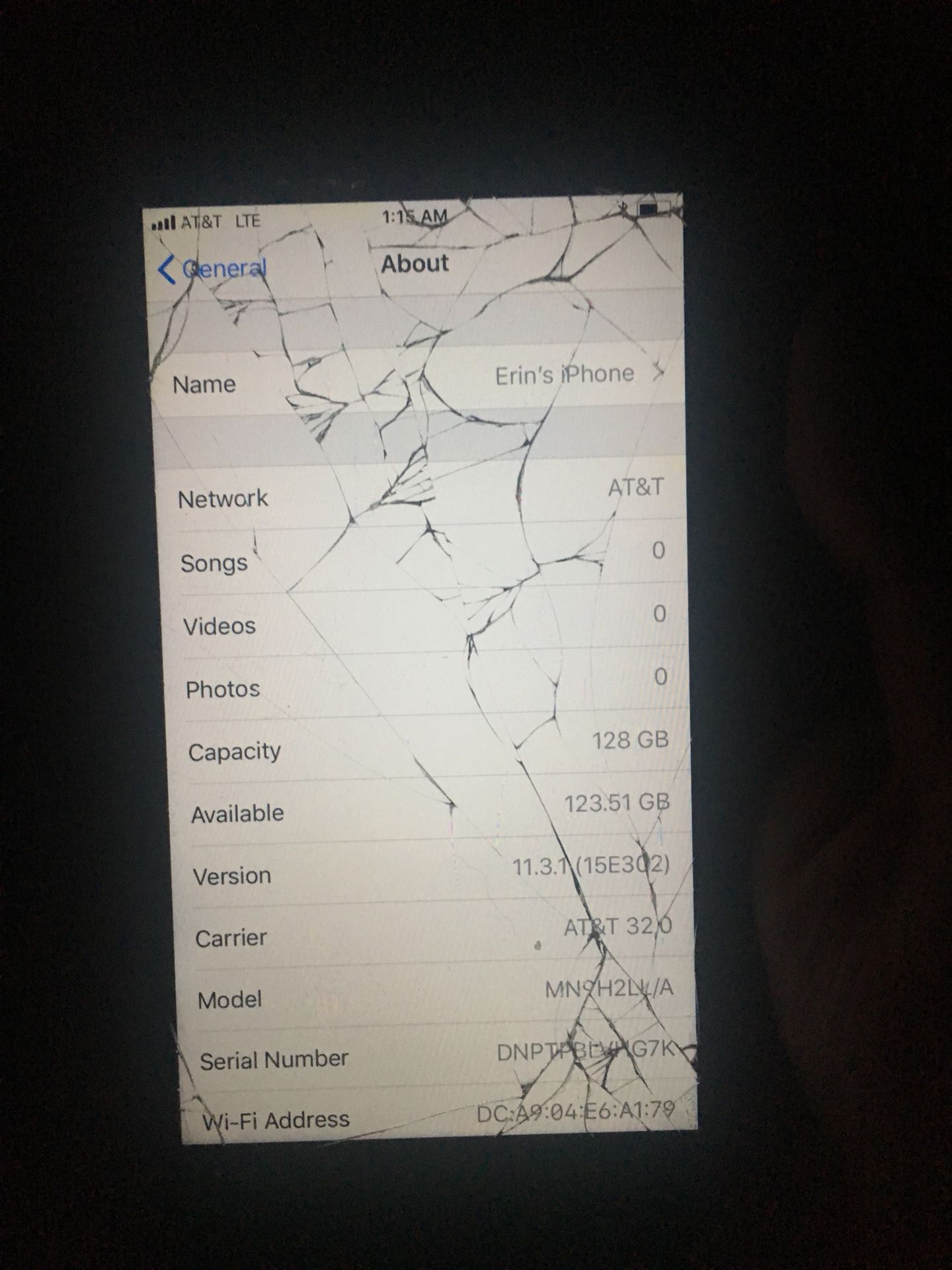 IPHONE 7 128GB CRACKED SCREEN AT&T