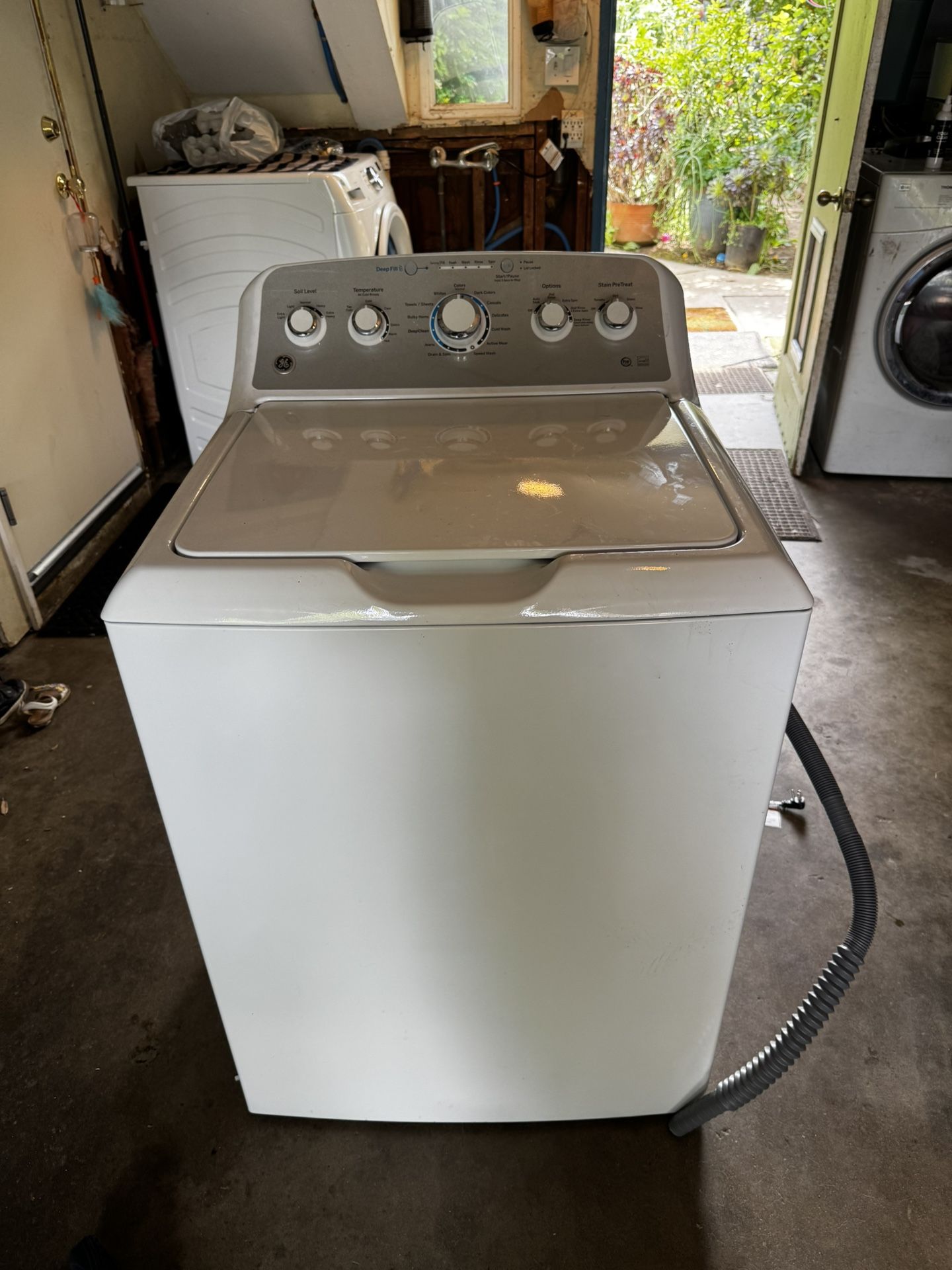 GE Top Loader Washer Clothes