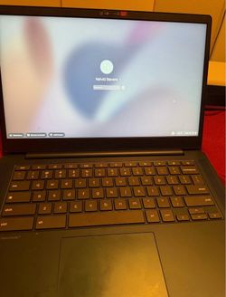 Lenovo Chromebook Slim 3 w/ charger -Like New