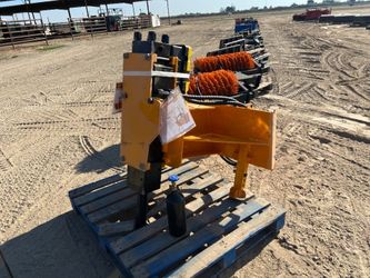 2025 GIYI AP680 HYDRAULIC BREAKER ATTACHMENT. s/n:APSC680250961 --(LOCATED IN MADERA, CA)--