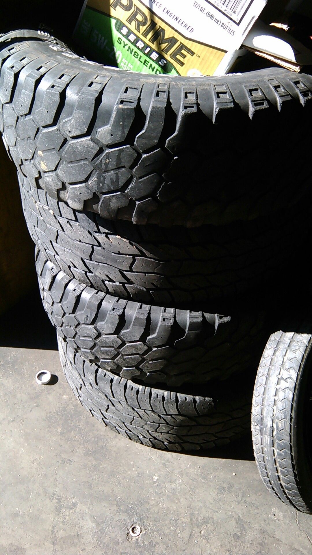3 305/60/18 Mud Terrain T/A BFGOODRICH