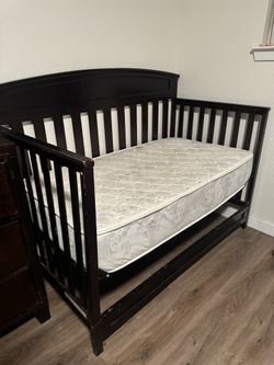 Baby Crib 
