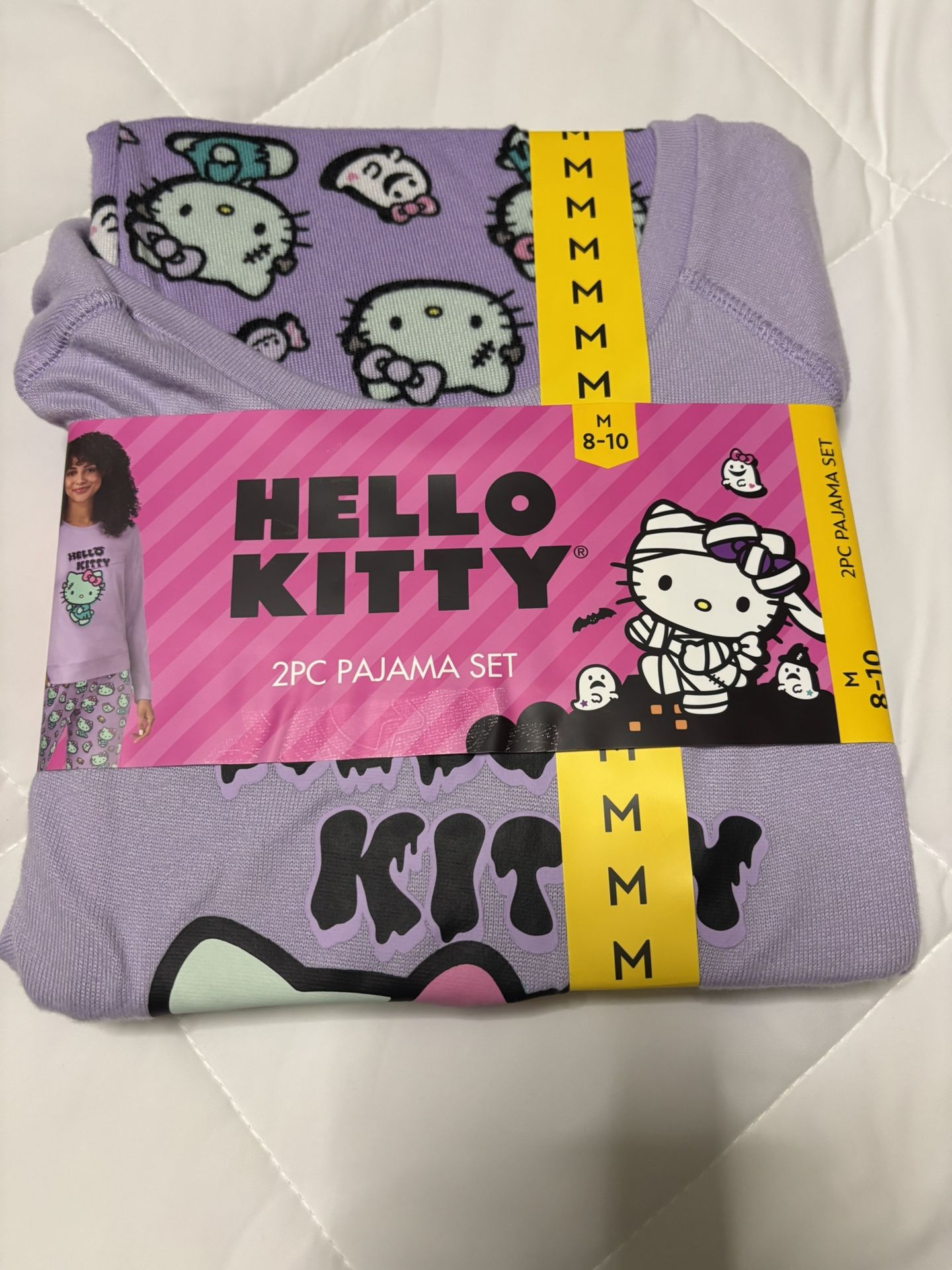 Hello Kitty PJ Set. Size Medium. New!