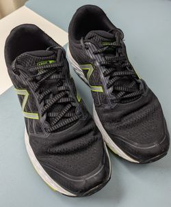 Black Athletic Sneakers US 9.5