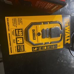 Dewalt 140 Watt Power Inverter 