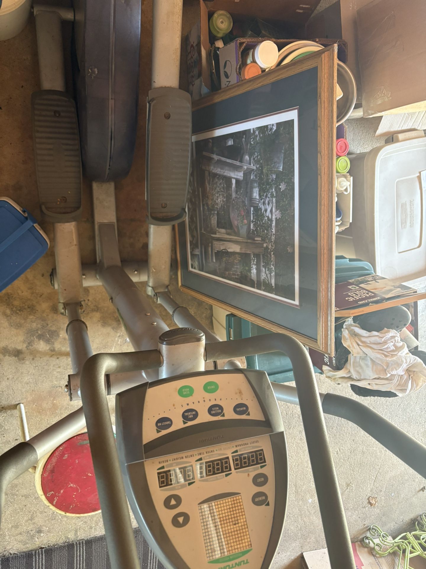 Elliptical Machine. Tunturi Over 1000 New. Works Great