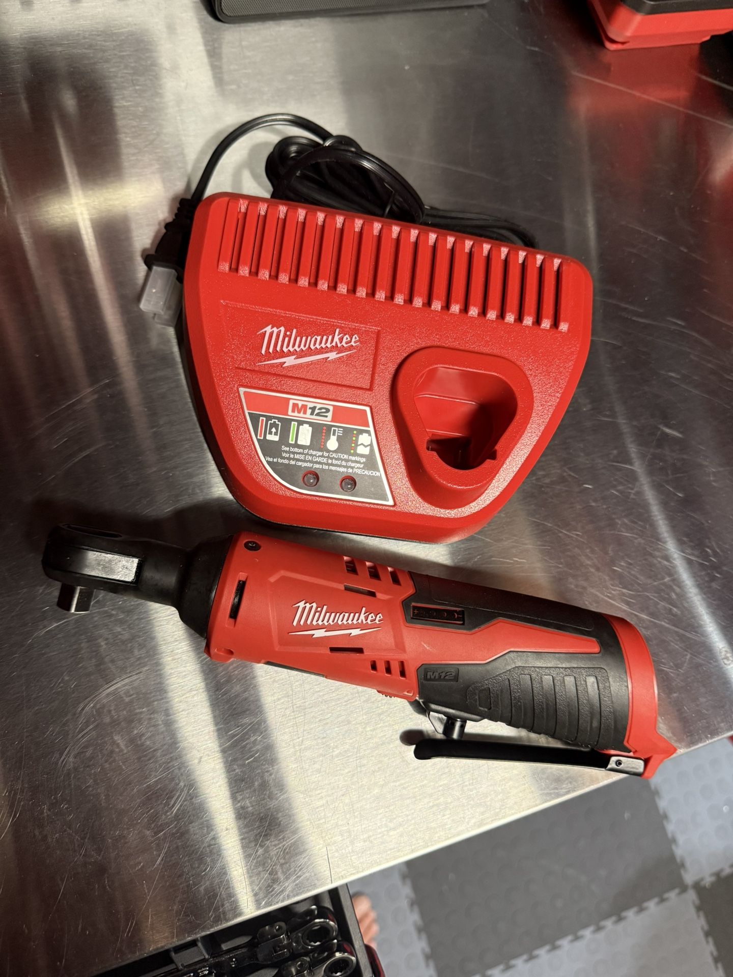 Milwaukee 3/8 Ratchet With Charger (NO Battery)