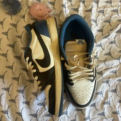 Jordan 1 Low Travis Scott x Fragment