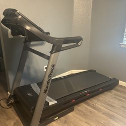 Treadmill 