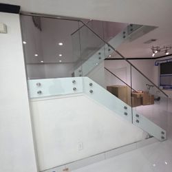 Glass stairs in all the measures