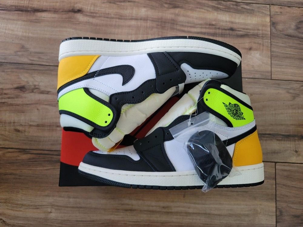 Air Jordan 1 "Volt Gold" New Size 8.5