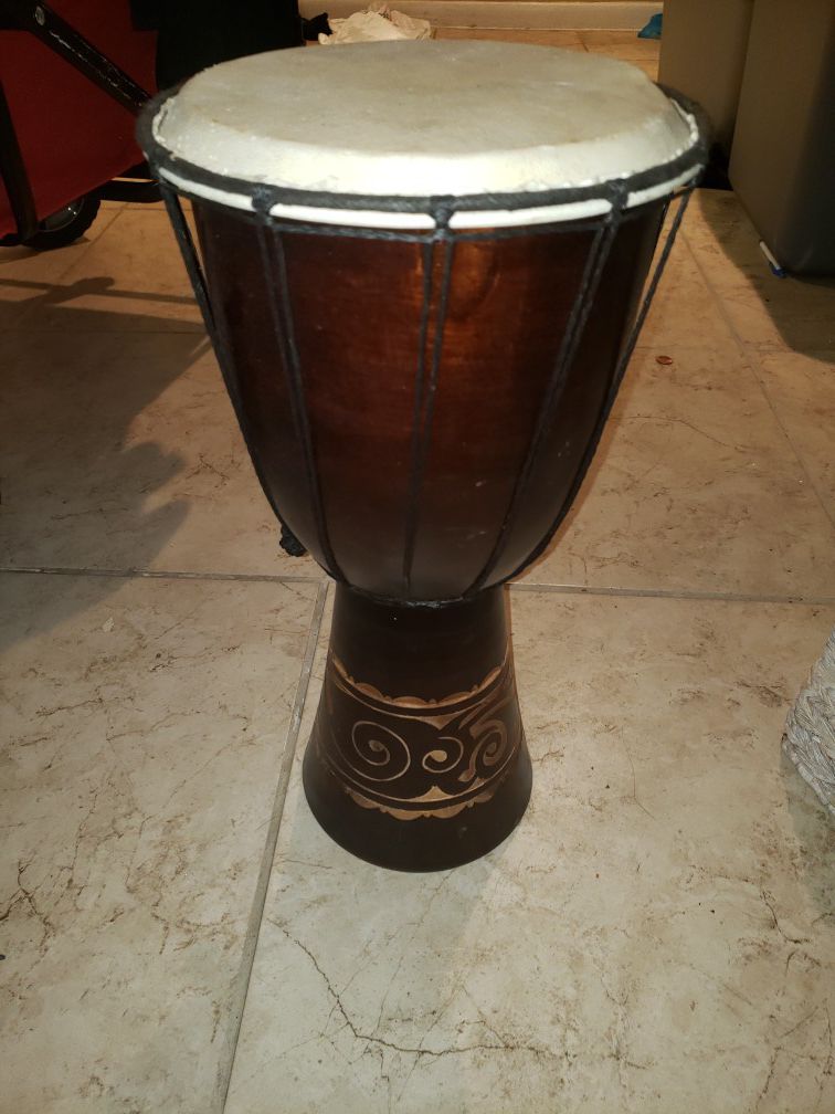 Decorative bongo