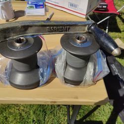 2x Barient 16 Sailboat Winches And Handle